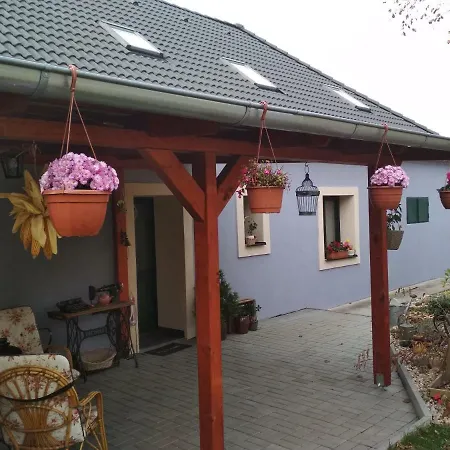 Hétvégi ház Domaci Ubytovani Kutna Hora Kank